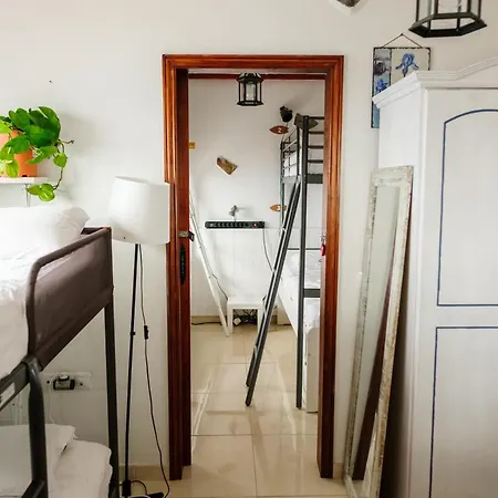 ゲストハウス カーサナーガ *